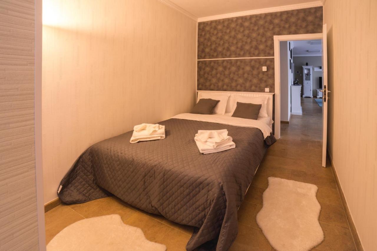 Lira Holiday Apartments Satu Mare Exterior foto